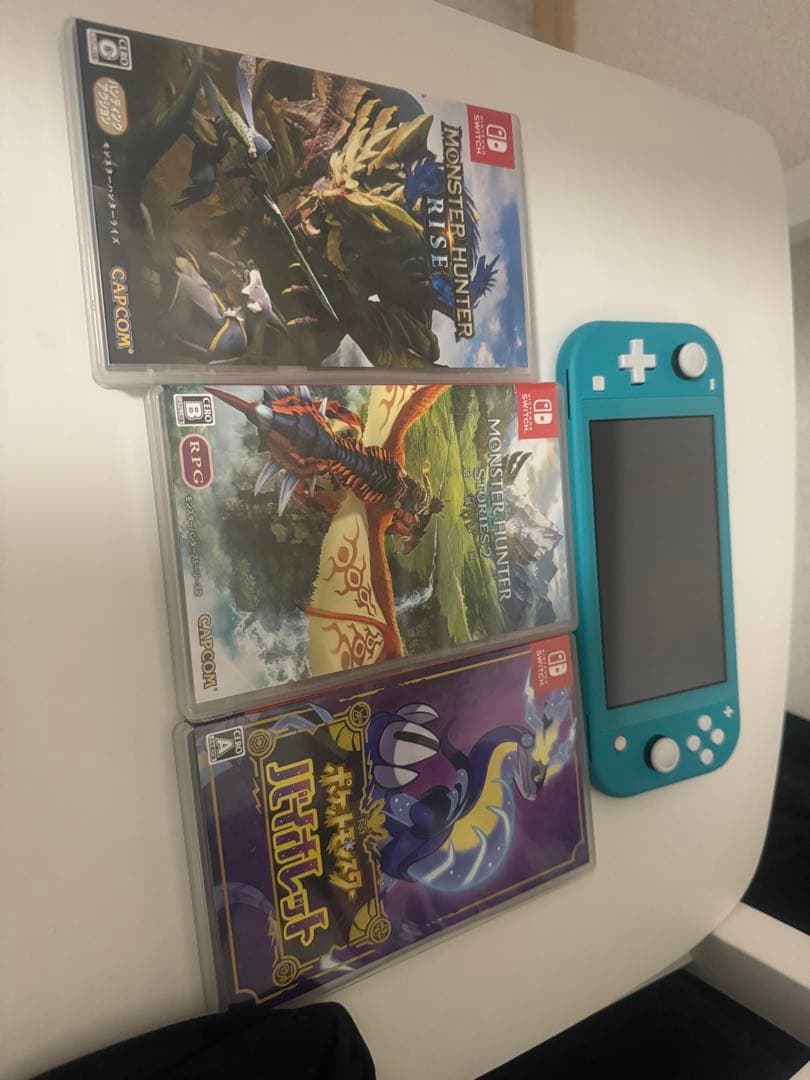 Nintendo Switch Lite 本体　ゲーム3本付　モンハン　ポケモン
