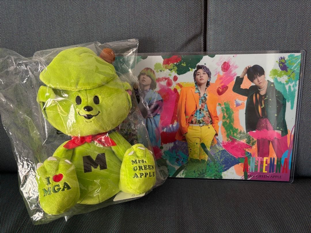 ミセスグリーンアップル メメル ぬいぐるみ クリアポスター