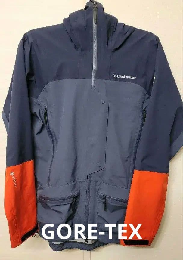 激安美品 PeakPerformanceビスライトツアージャケット上下【S】