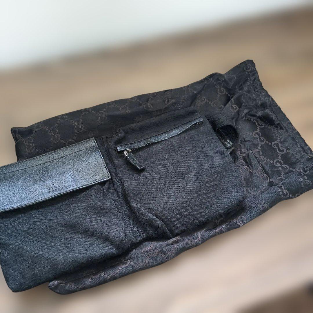 GUCCI　GGキャンバスウエストバッグ　28566 ブラッ ク　グッチ