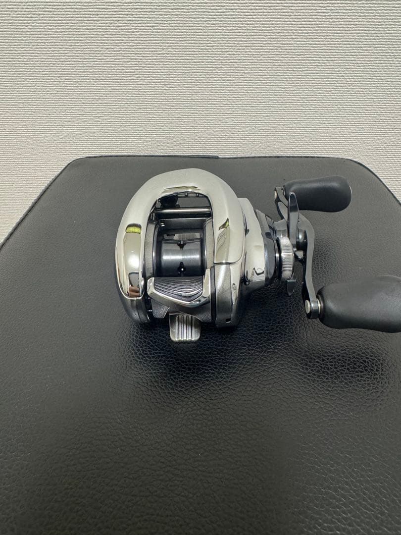 クロSHIMANO ANTARES 右巻き　19アンタレス HG