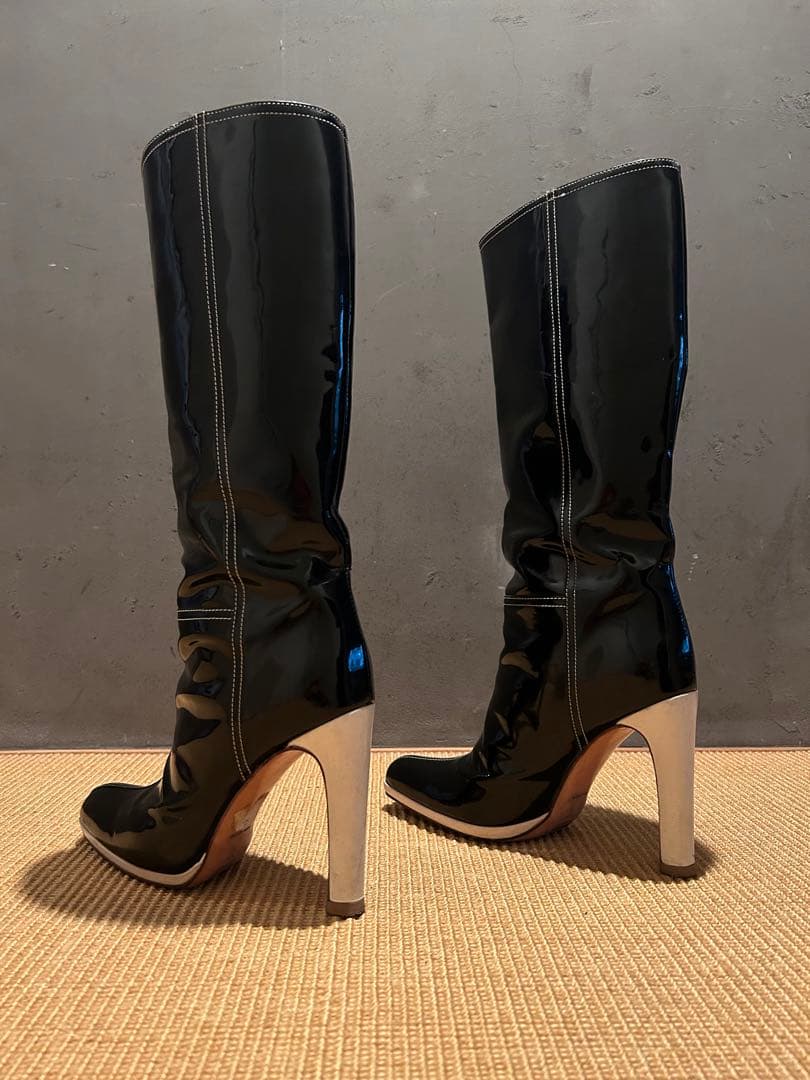 ミュウミュウ　エナメルブーツ