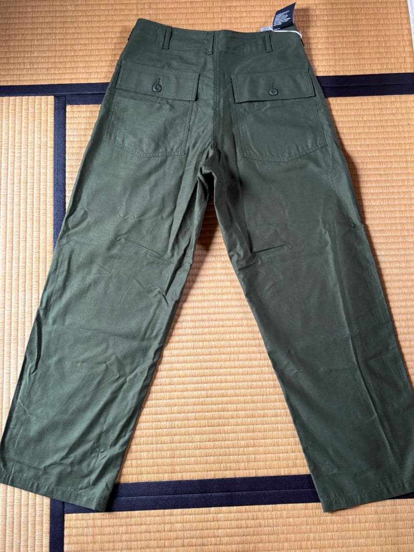 CIOTA スビンコットンバックサテン ベイカーパンツ カーキ５ シオタ