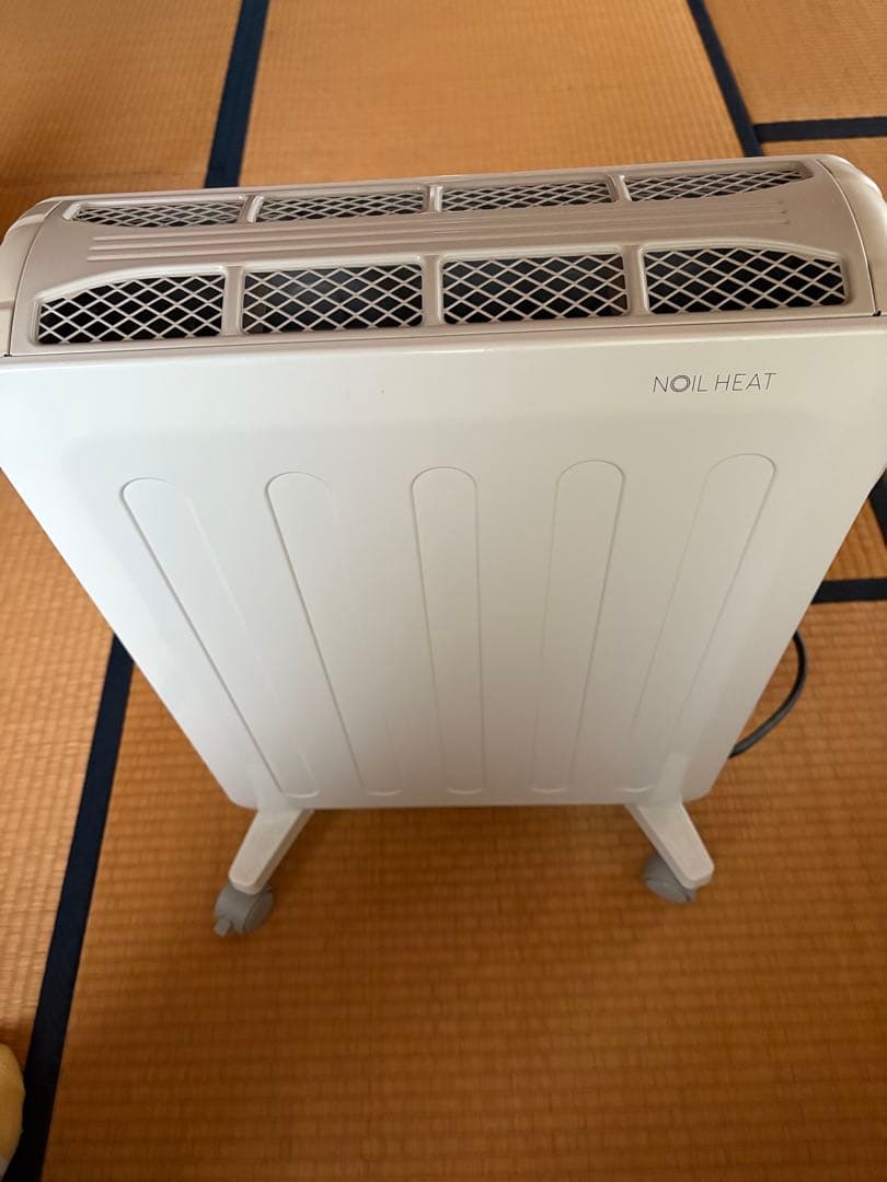 CORONA ノイルヒーター 2024年製　温度調節機能付き　美品
