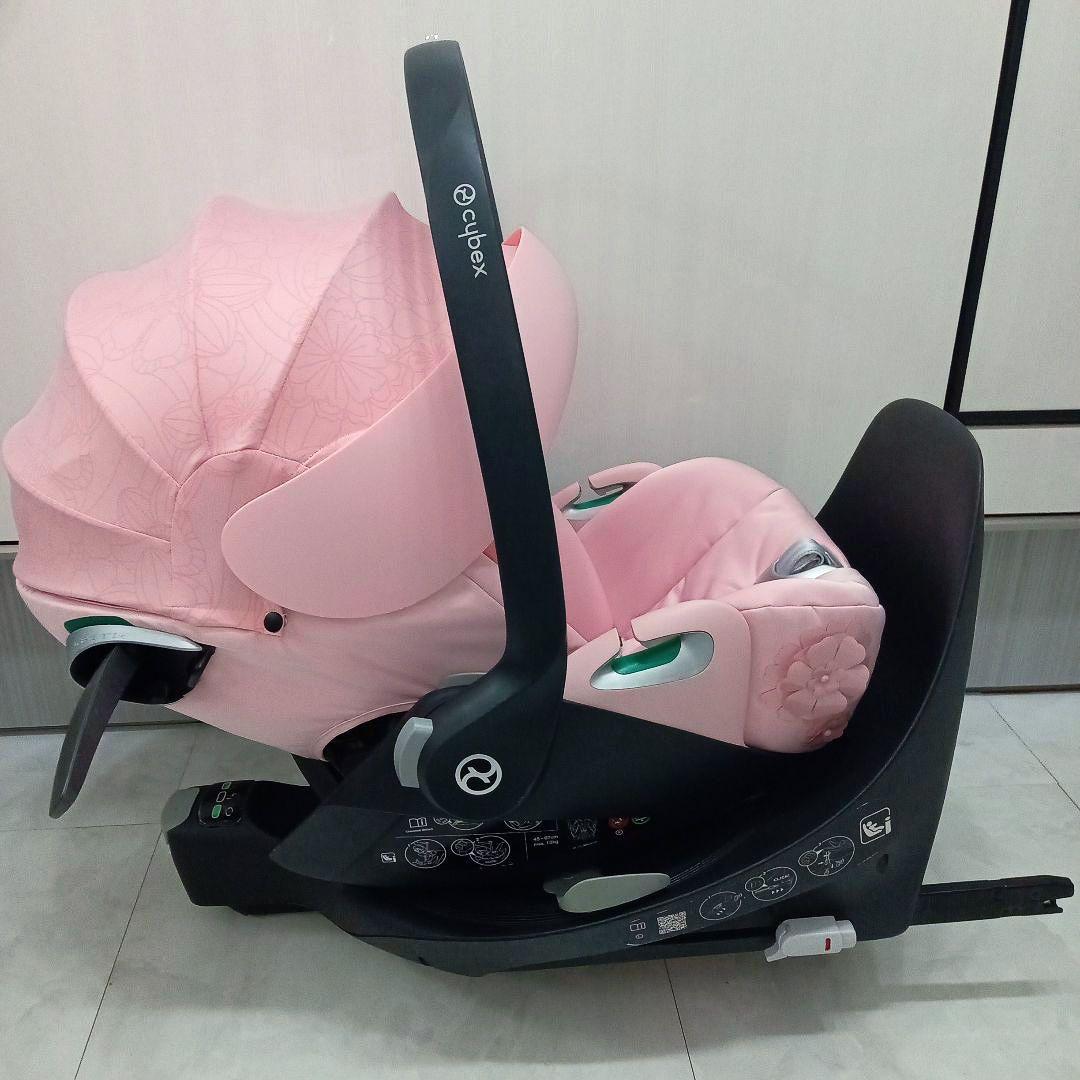 極美品♡【cybex】クラウドZ2(シンプリーフラワーズ) ＆ ベースZ2