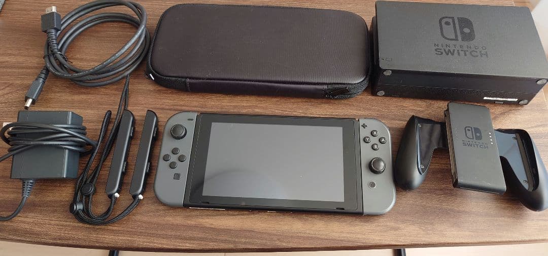 Nintendo switch 本体 ジョイコン×2 アクセサリー セット