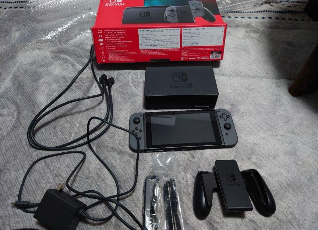 ニンテンドーSwitch グレー　本体 付属品完備　箱付き