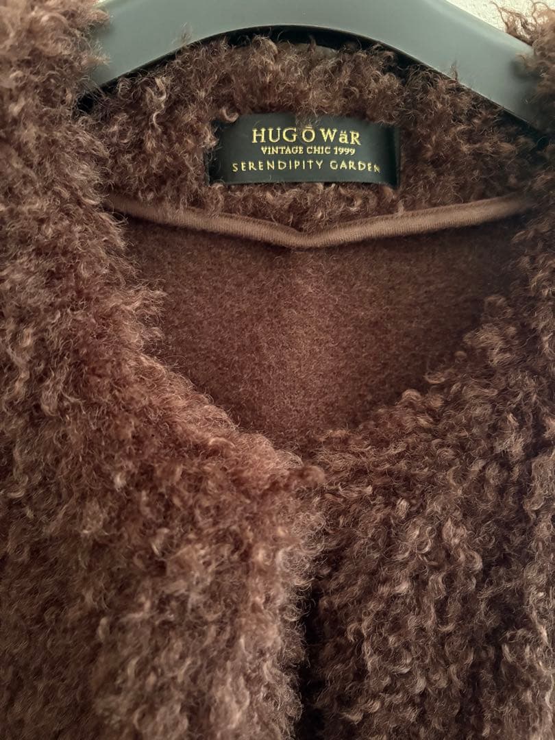 ハグオーワー⭐︎ Wニードルファーベスト　美品　未使用に近い