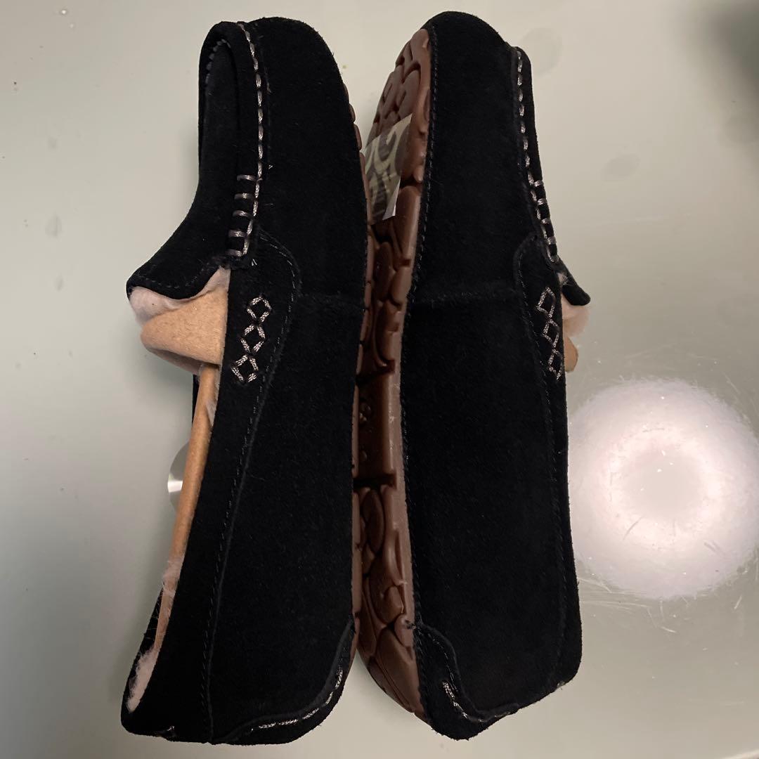 新品未使用　UGG 黒 モカシン