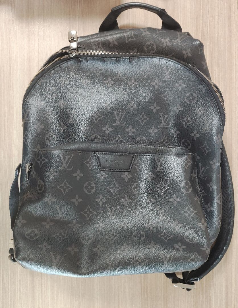 行*う様 LOUIS VUITTON　バックパック