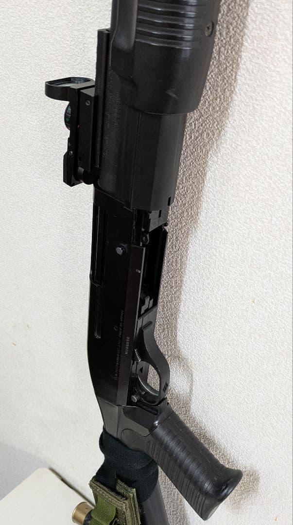 東京マルイ　M3スーパー90 ショットガン　ショットホルダーとシェル付き