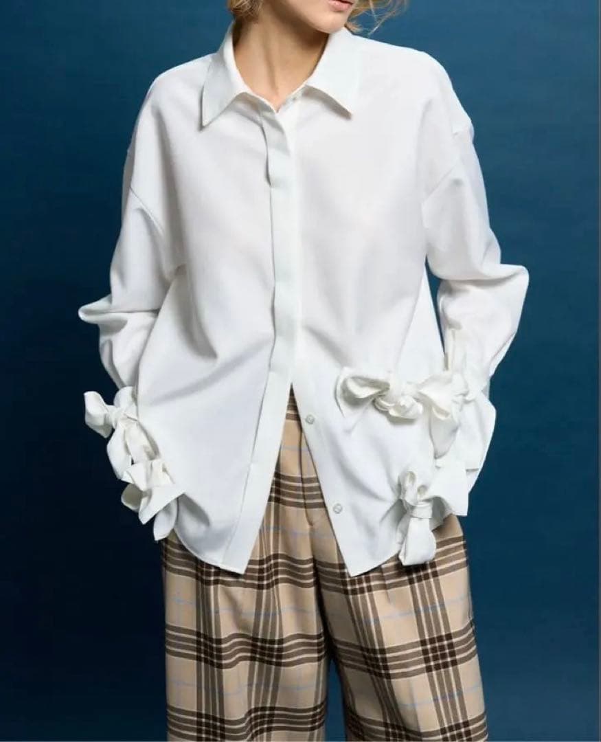 THE TOE kordela twist shirt　ホワイト