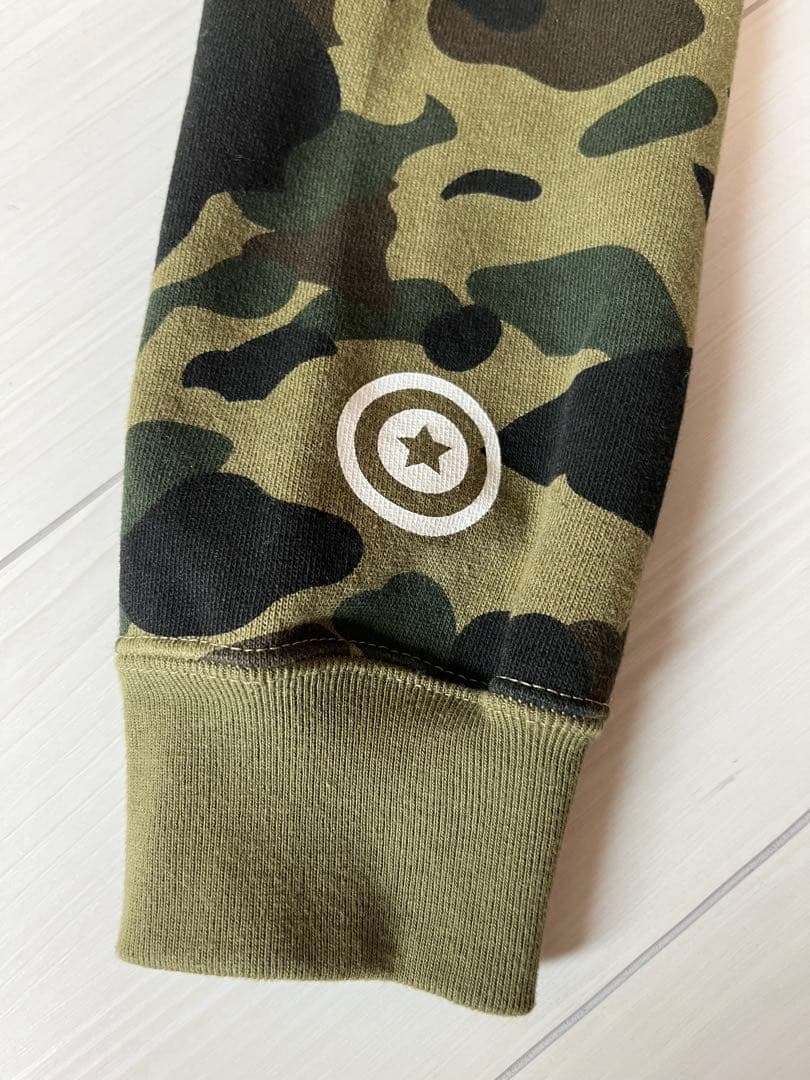 A Bathing Ape (BAPE) シャークカモ柄 フルジップ パーカー