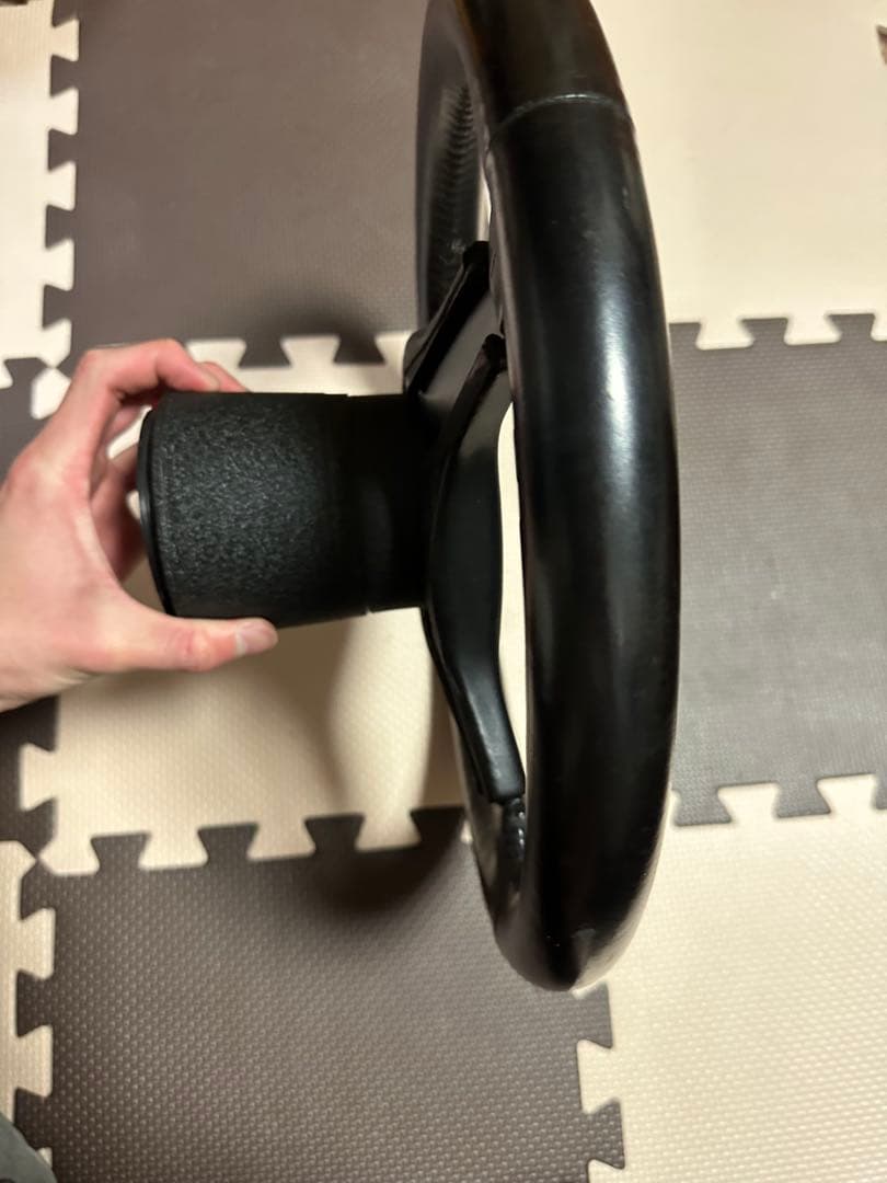 momo 3スポークステアリングホイール ハンドル