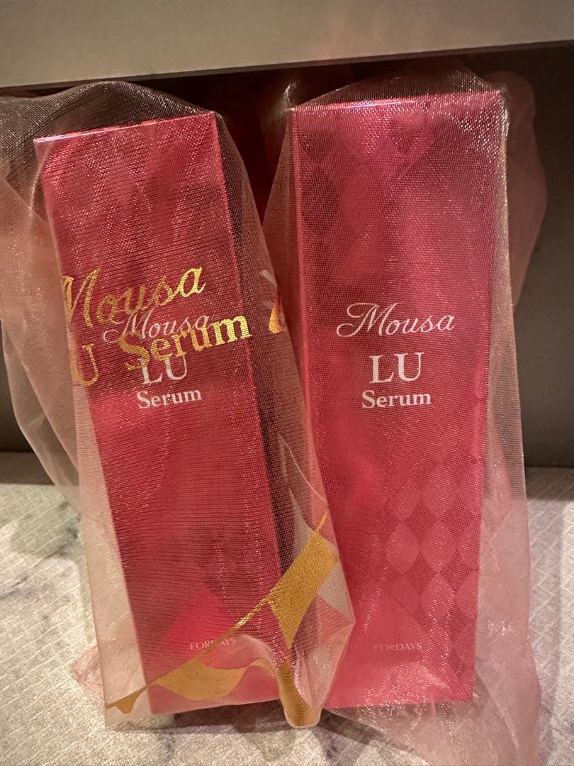 フォーデイズ　ムーサイオＬＵセラム2本