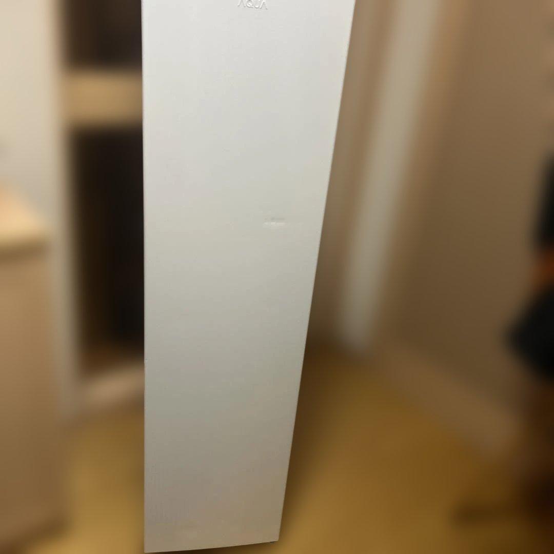 23年製　アクア　スリム冷凍庫　ホームフリーザー