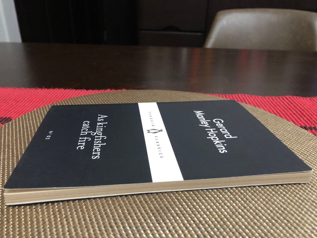 希少　As kingfishers catch fire